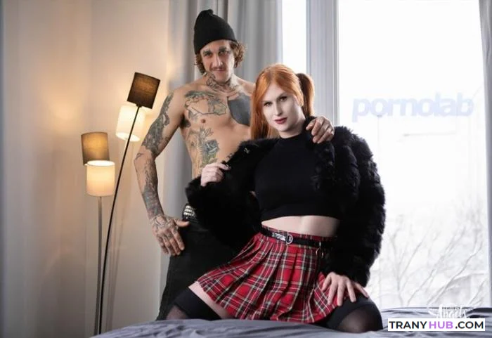 Evie Envy and Bo Sinn - Bareback Hardcore Shemale Clip