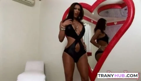 Jhoany Wilker Kinky Tgirl Three - DreamTranny Hardcore Shemale