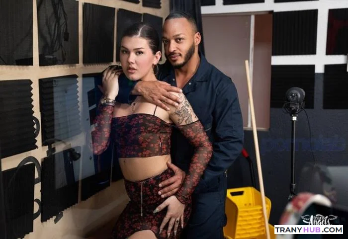 Daisy Taylor and Dillon Diaz - Blowing Her While She Blows Bareback
