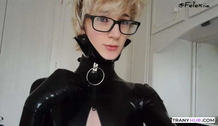 Felexiia 32-Video Solo Femboy Fetish Latex Dildo Compilation