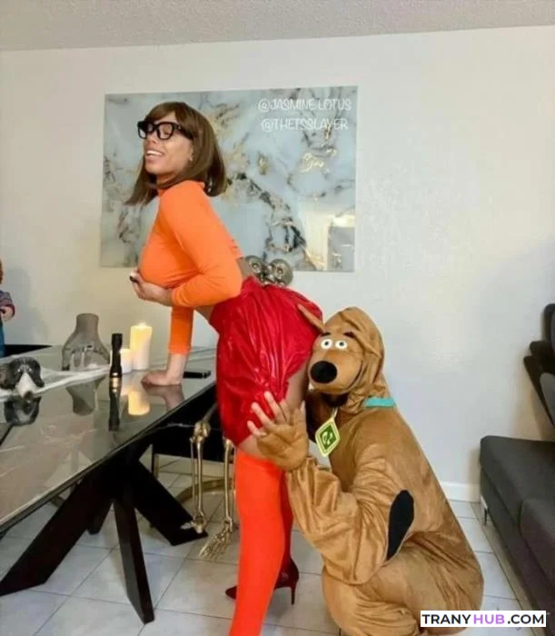 Jasmine Lotus TS Slayer - Shemale on Male Blowjob Short Clip